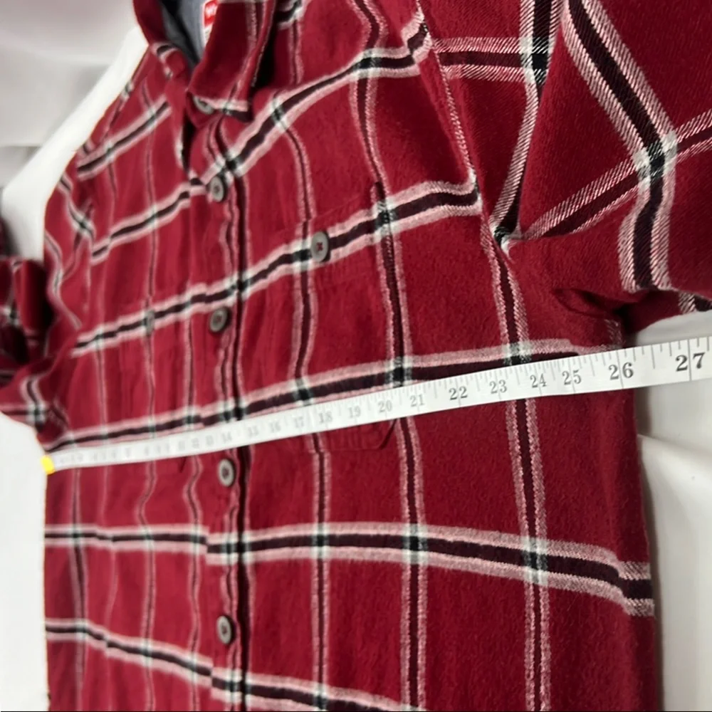 Wrangler Flannel Red, Black,  and White 100% Cotton‎ Plaid Casual Shirt Size XL